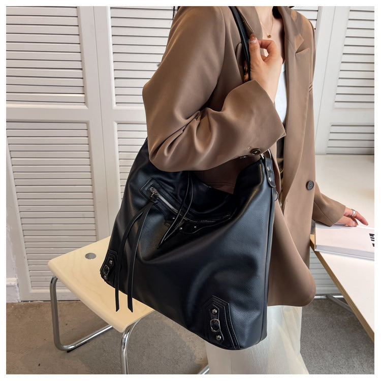 New Women's PU Leather Magnetic Buckle Sewing Shoulder Bag