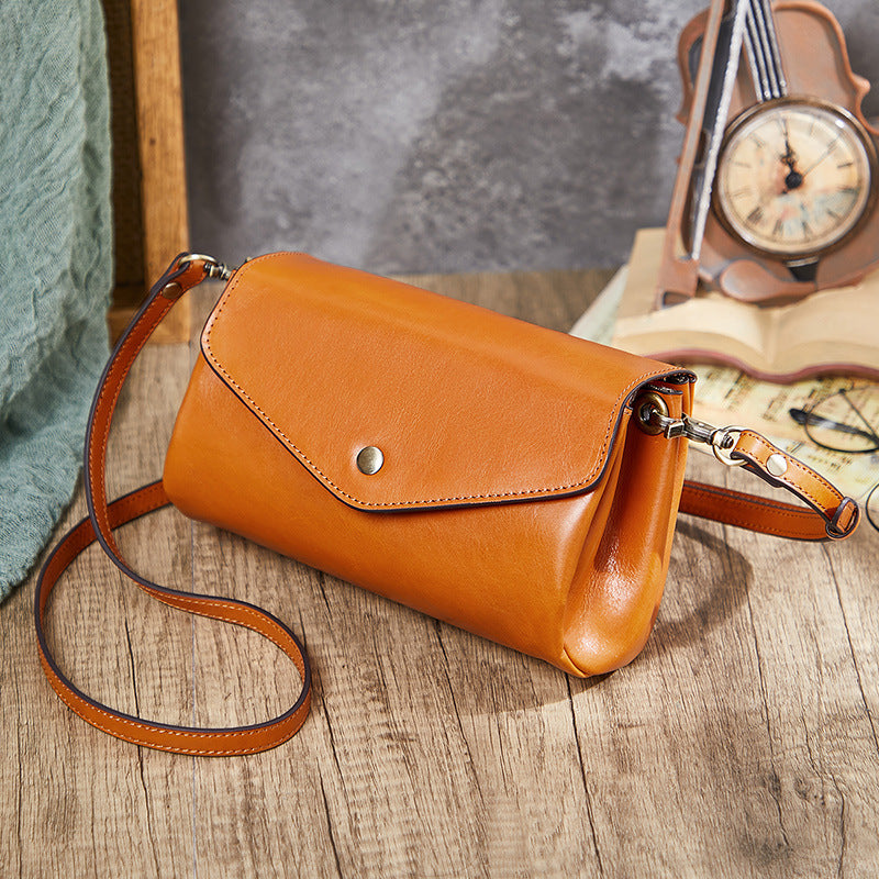 High-grade First Layer Cowhide With More Than Handmade Bag Compartments