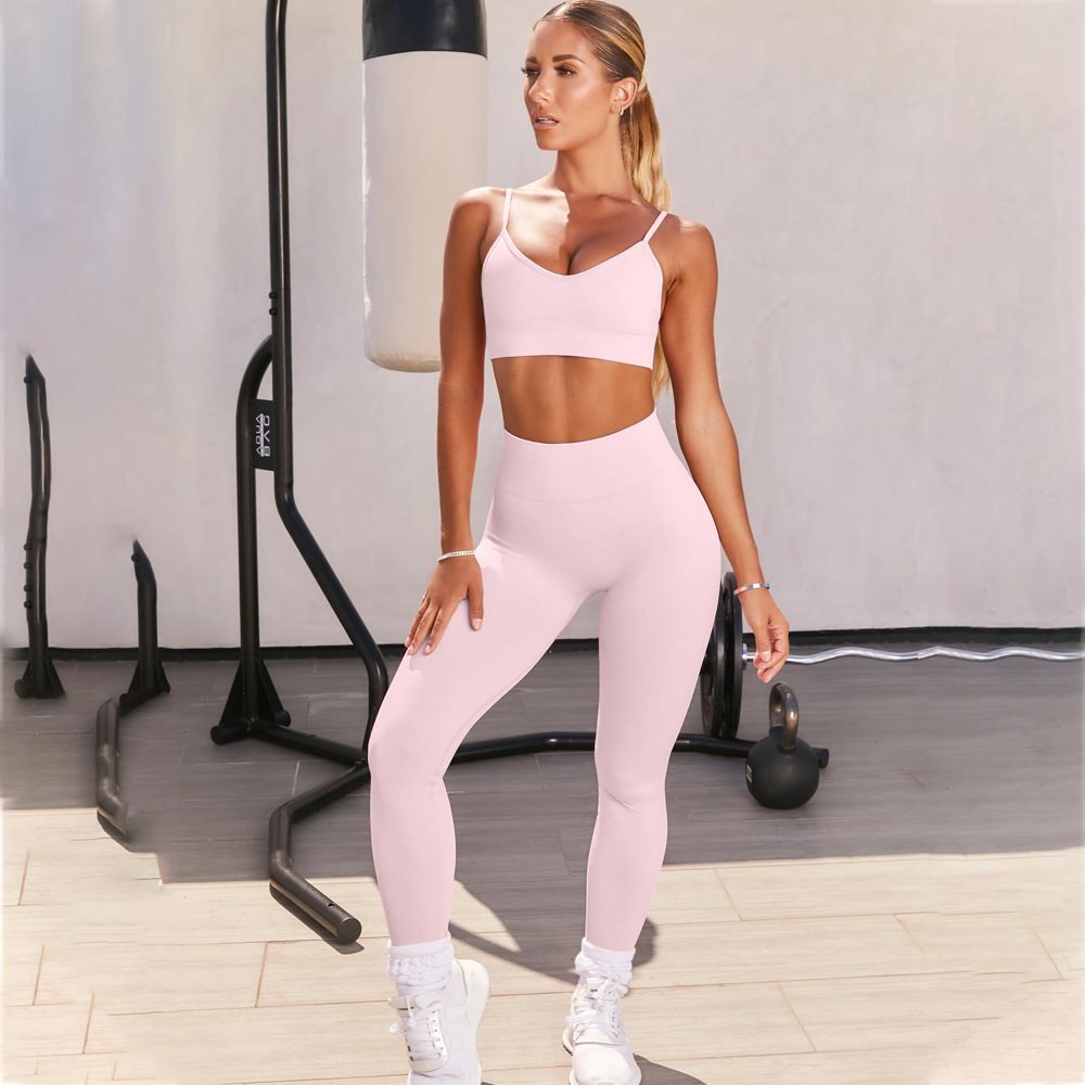 Traje de yoga con pantalones