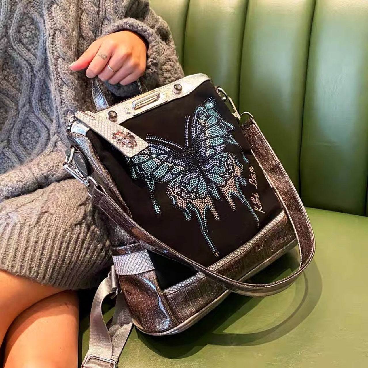 European Station Trendy Contrast Color Backpack Women