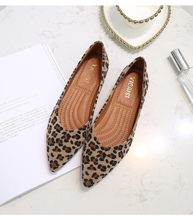 Low-cut Vintage Leopard Print Pointed-toe Soft Bottom Loafers