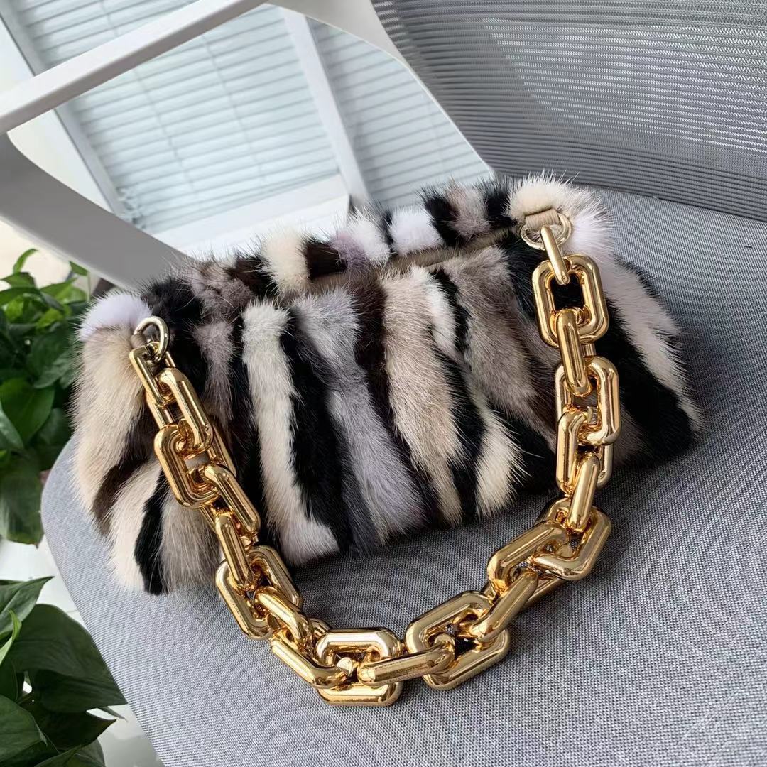 Bolso de hombro para mujer con diseño de conejo de visón y pelo en color nube