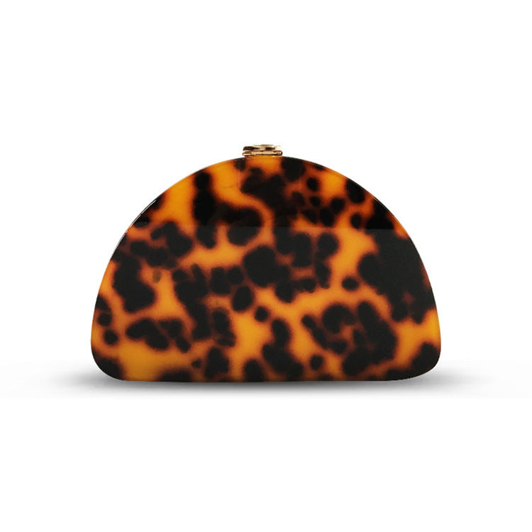 Bolso de mano acrílico semicircular con estampado de leopardo para mujer