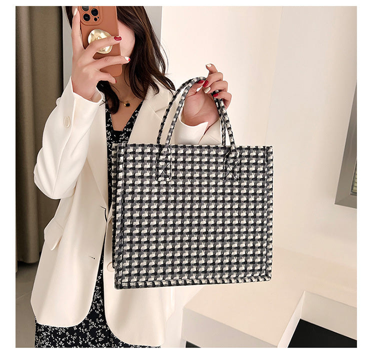 Women's Large Capacity Knitted Hand Plaid Tote Bag