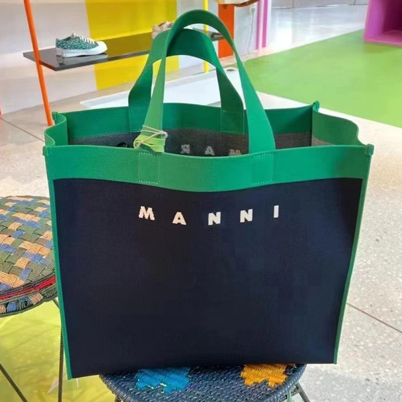 Bolso de mano de lona con letras en contraste para el hombro