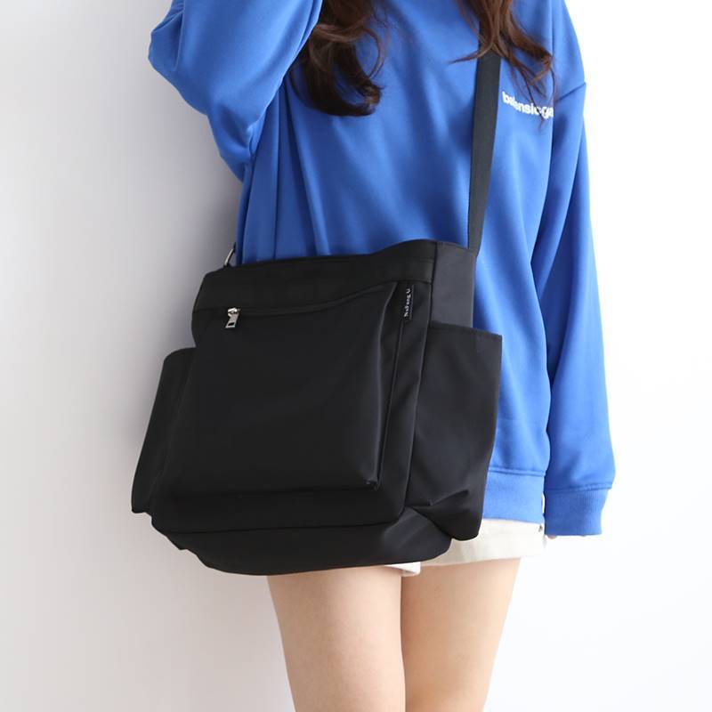 Women's Simple Solid Color Messenger Bag