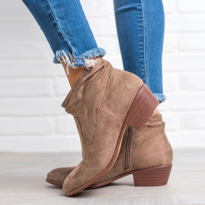 Women's Autumn Pointed Flat Bottomed Large Short Boots