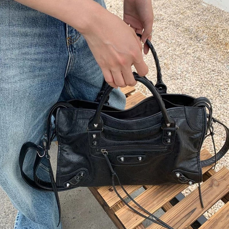 Large Capacity Single-shoulder Cross-body Rivet Locomotive Bag