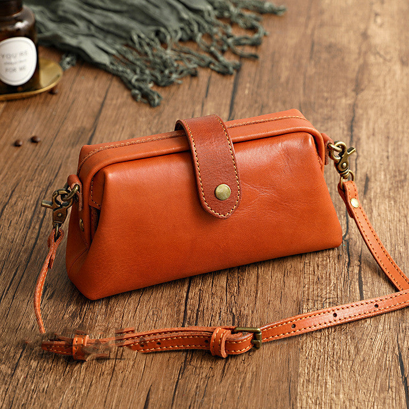 Vegetable Tanned Leather Small Mouth Gold Shoulder Bag