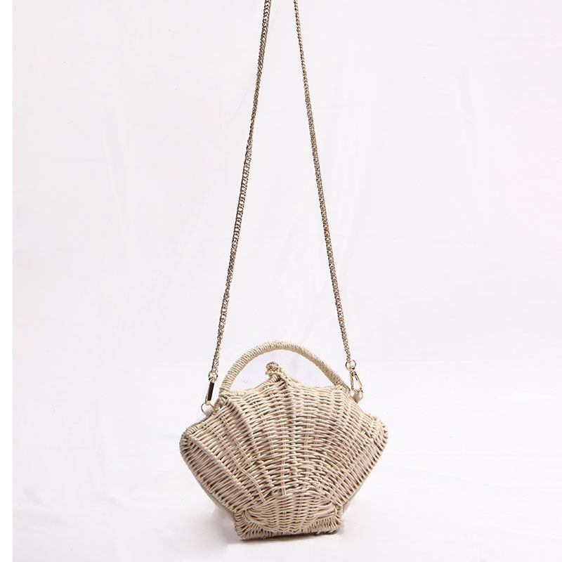 Bolso de mano tejido para mujer, tipo concha, con cadena