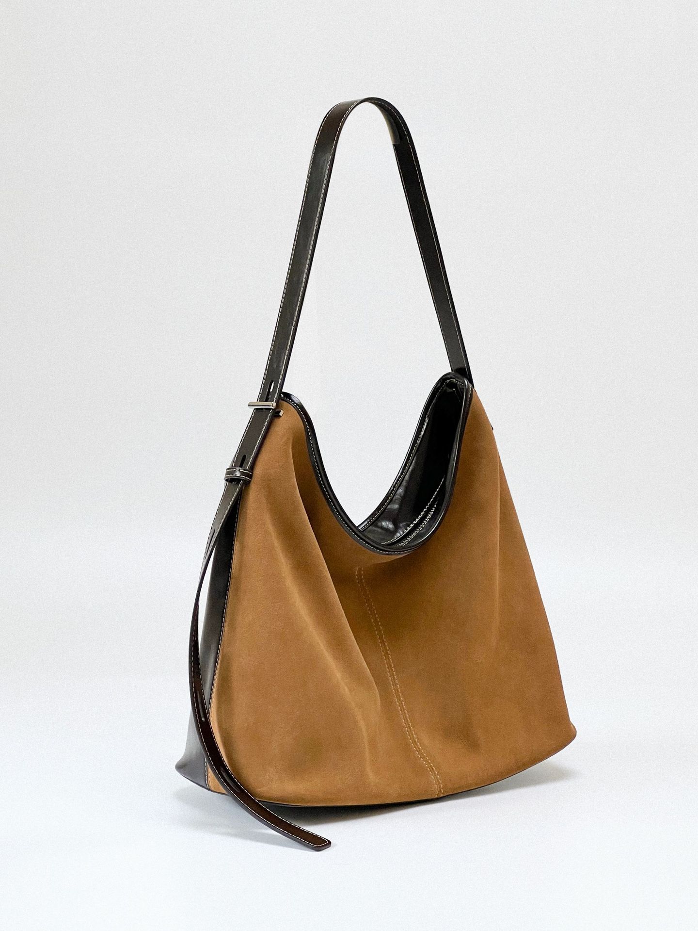 Matte Leather Women's  Underarm Commuter Bag