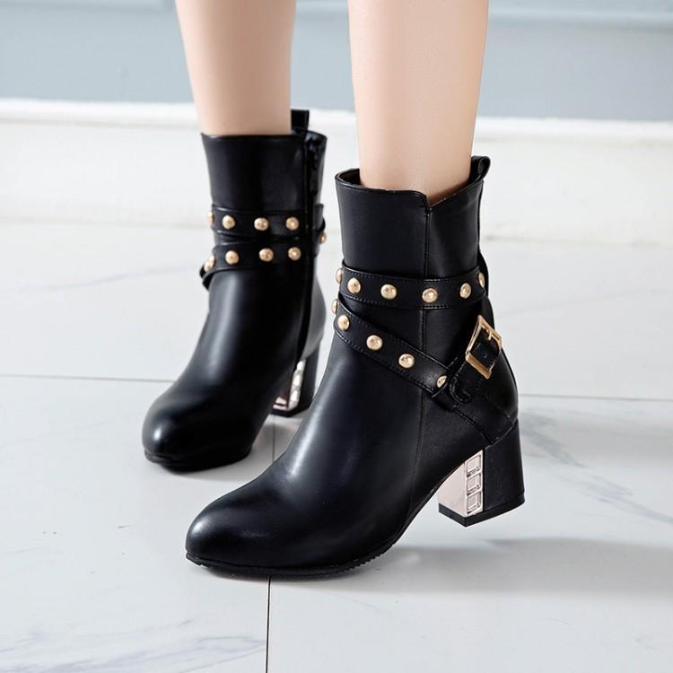 Riveted Sweet Knight Boots Large Medium Heel Toe