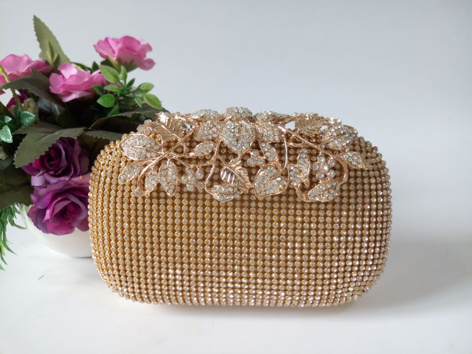 Leaf-shaped Flowers Diamond Dinner Clutch