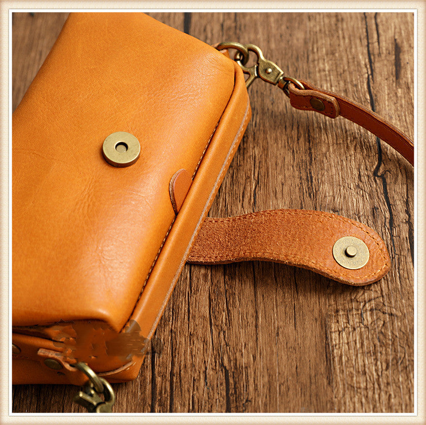 Vegetable Tanned Leather Small Mouth Gold Shoulder Bag