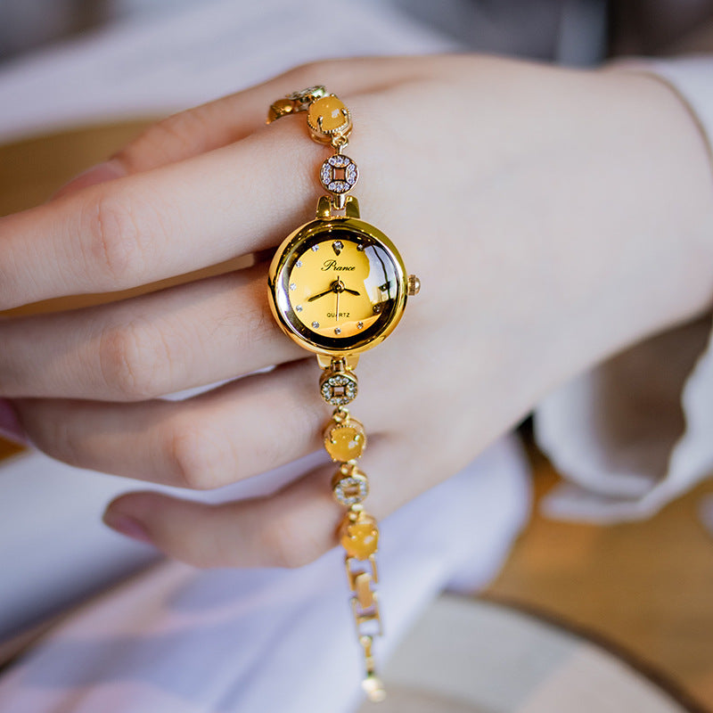 Montre pour femme avec bracelet en cuivre et jade calcédoine