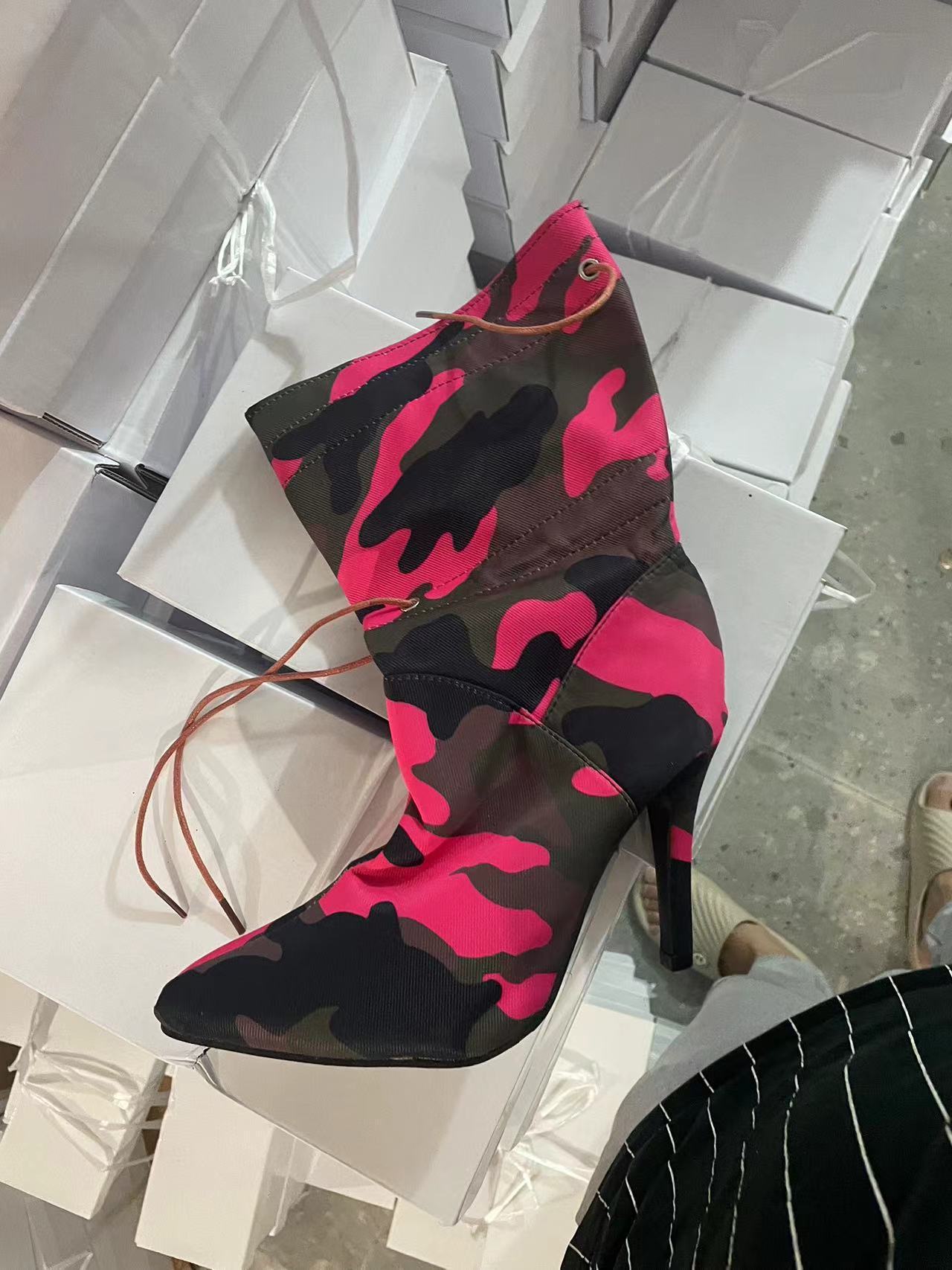 Botas de tacón alto con estampado de punta y talla grande para mujer