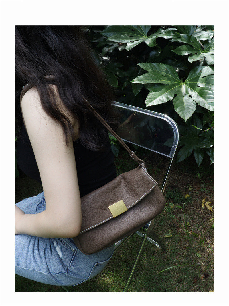 Versatile Vintage Square Buckle Underarm Bag