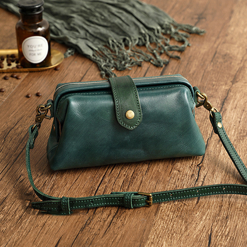 Vegetable Tanned Leather Small Mouth Gold Shoulder Bag