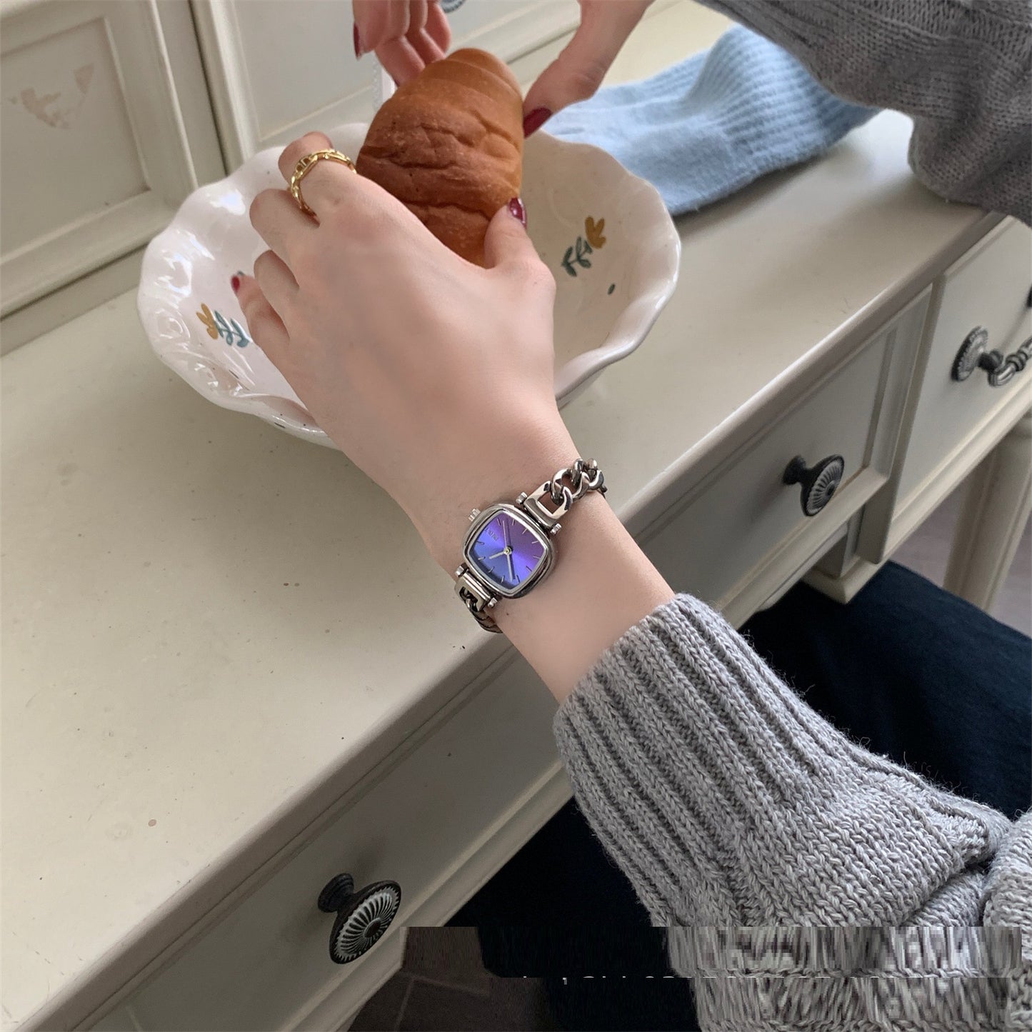 Montre pour femme avec petit bracelet en sucre et dégradé bleu océan Fritillary