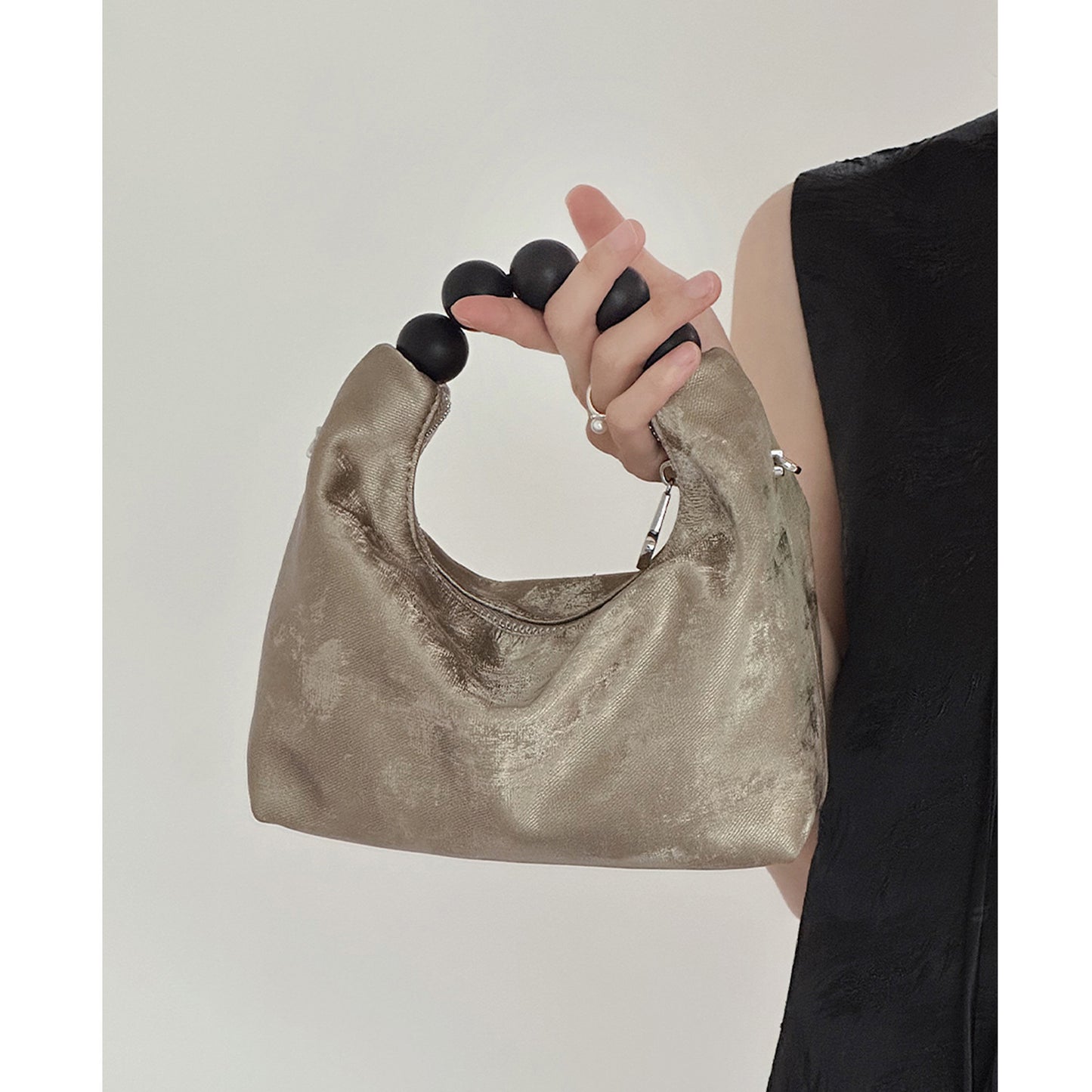 Bolso bandolera elegante y de moda para mujer