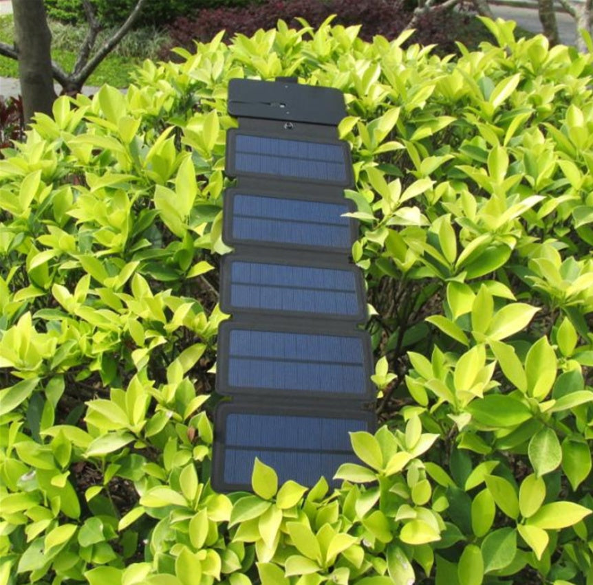 Cargador solar plegable para exteriores de 8 W Paquete solar plegable de carga directa Fuente de alimentación móvil de emergencia todoterreno