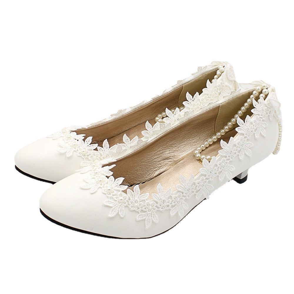 Zapatos de boda blancos sencillos de tacón bajo para mujer