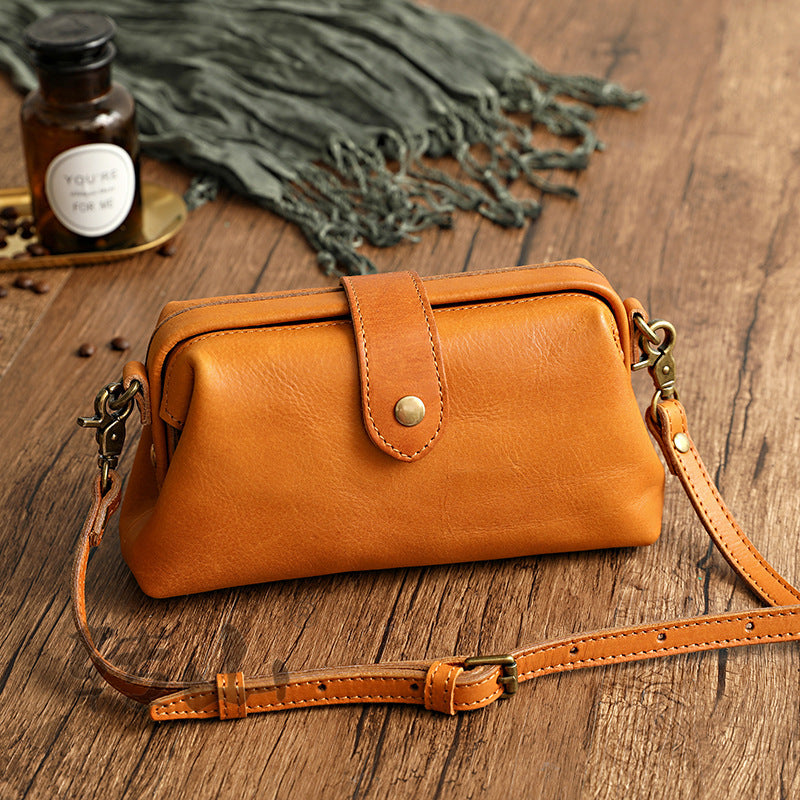 Vegetable Tanned Leather Small Mouth Gold Shoulder Bag