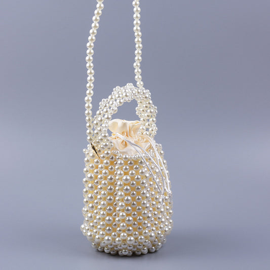 Bolso de mano con forma de cubo de perlas tejido a mano para mujer