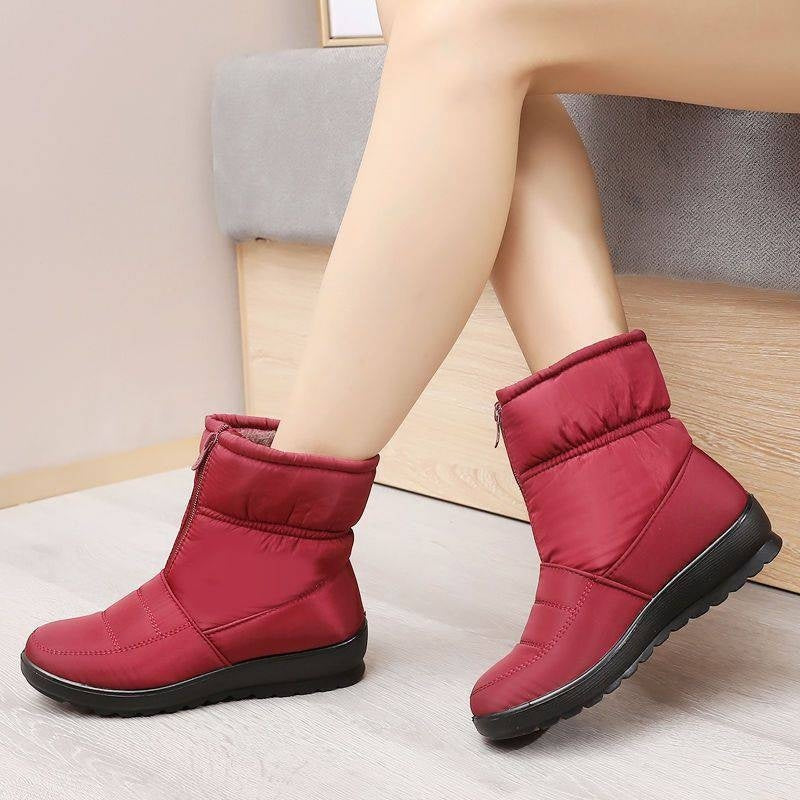 Botas de nieve elegantes y de moda para mujer