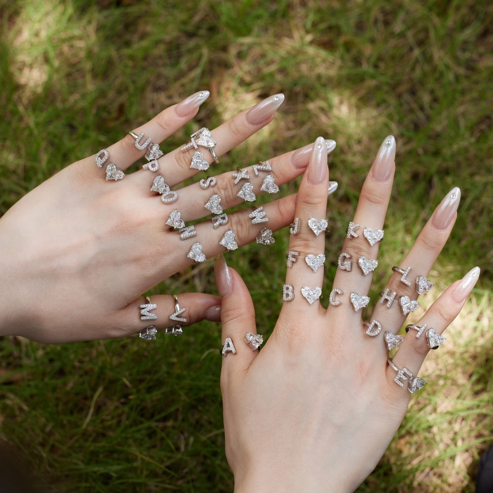 Anillo de plata esterlina con 26 letras en inglés, diseño moderno, sencillo y avanzado, con incrustaciones de circonitas