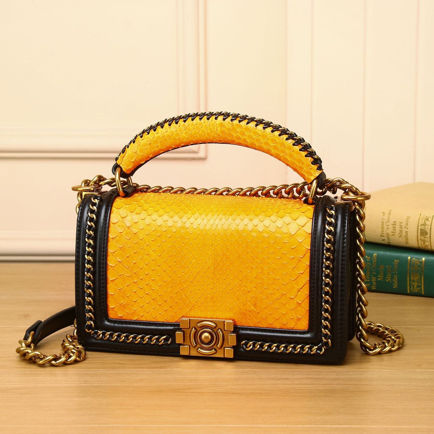 Fashion Hand-held Chain One-shoulder Diagonal High-end Small Square Bag