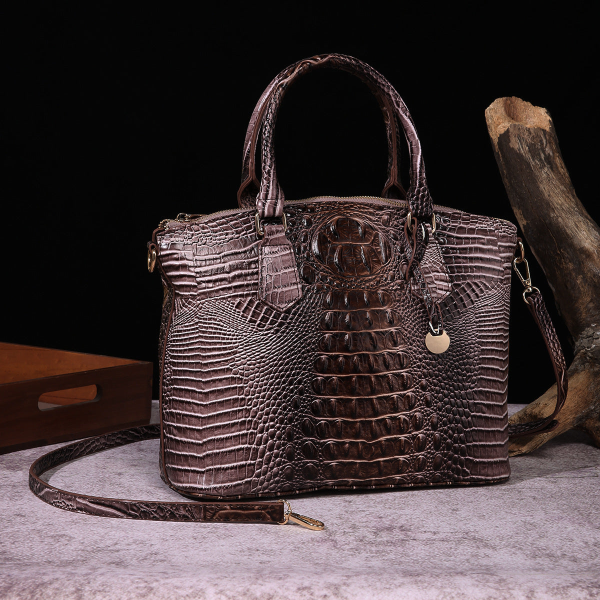 Women's Retro Crocodile Pattern Portable Messenger Bag