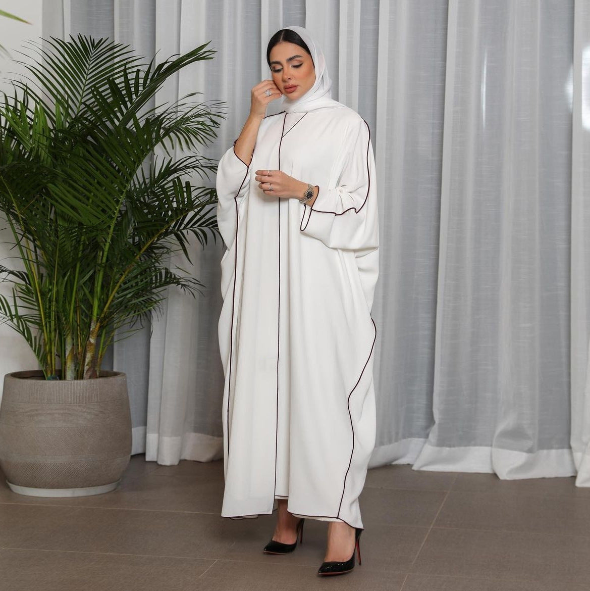 Bata abaya de mujer de talla grande con parches blancos