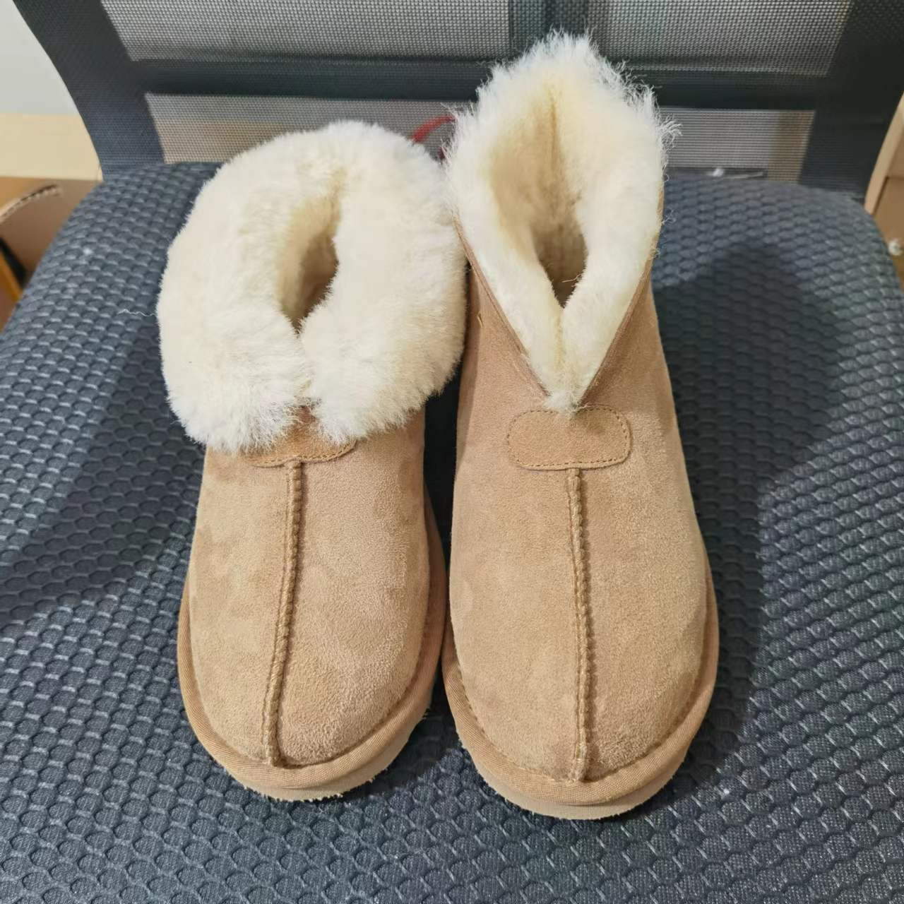 Women's Fashionable Suede Fur Snow Boots