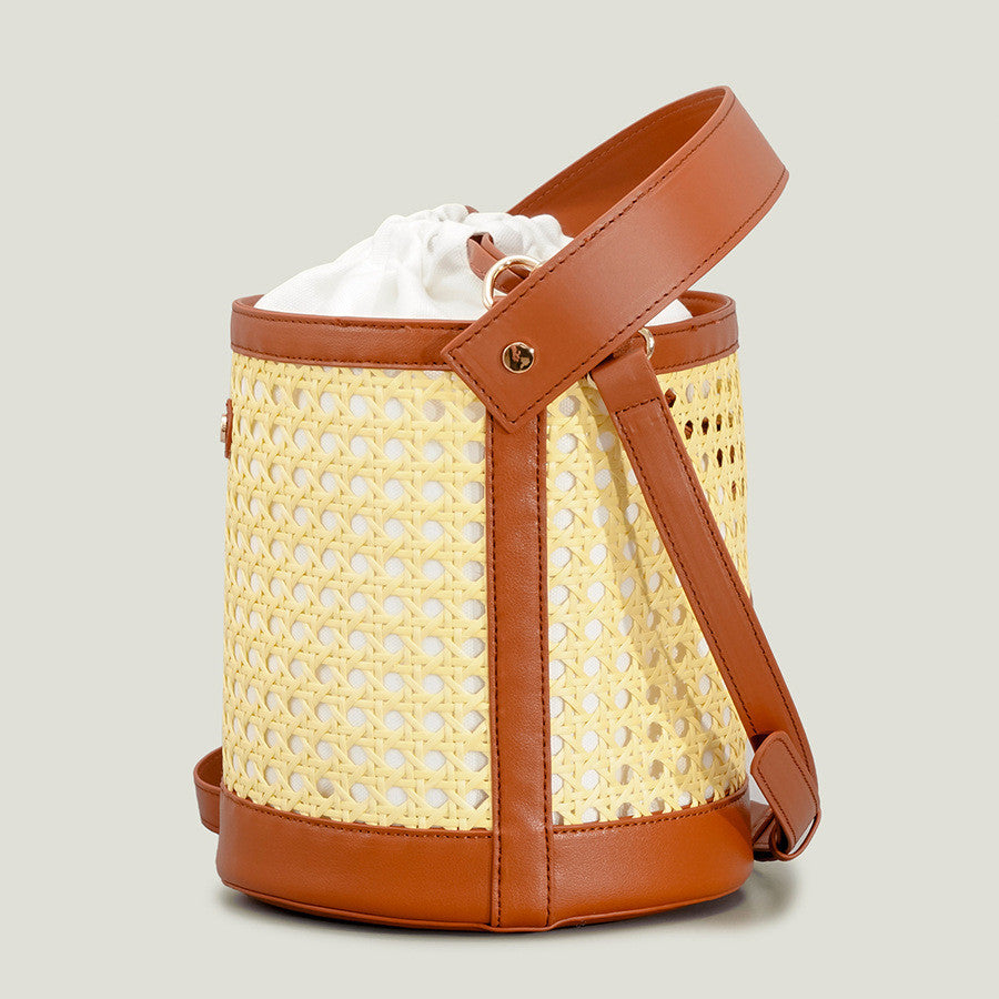 New Hand-woven Hollow Bucket Bag Rattan