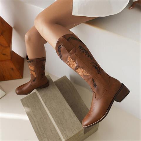 Embroidered Square Toe Mid-heel Boots For Women