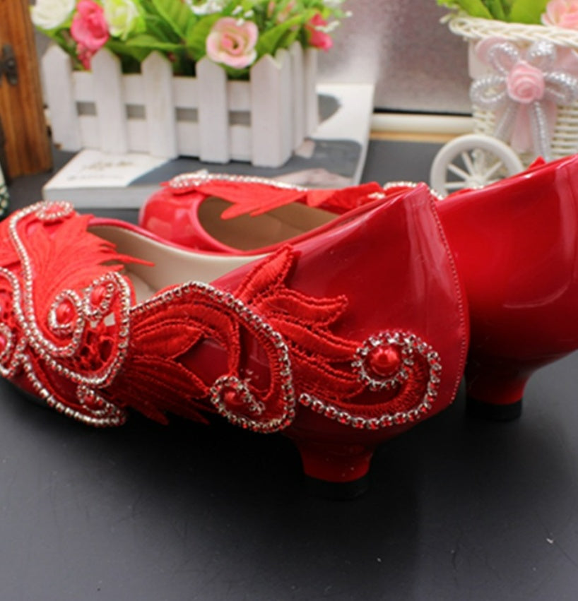 Zapatos de boda rojos planos para novias estilo chino