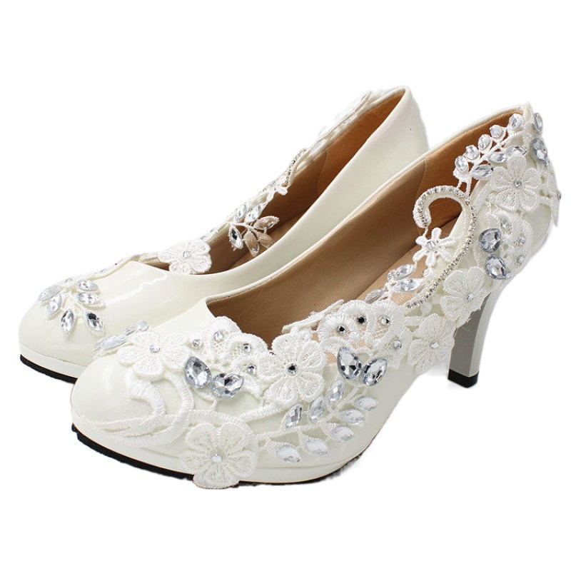 Oversized Women's White Wedding Shoes Round Toe Leather