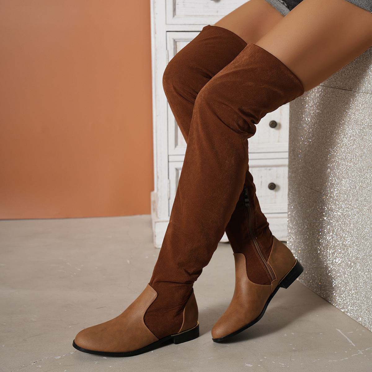 Botas de moda por encima de la rodilla para mujer, botas largas de tacón bajo con costuras de gamuza y diseño de cremallera lateral, zapatos de fiesta de invierno