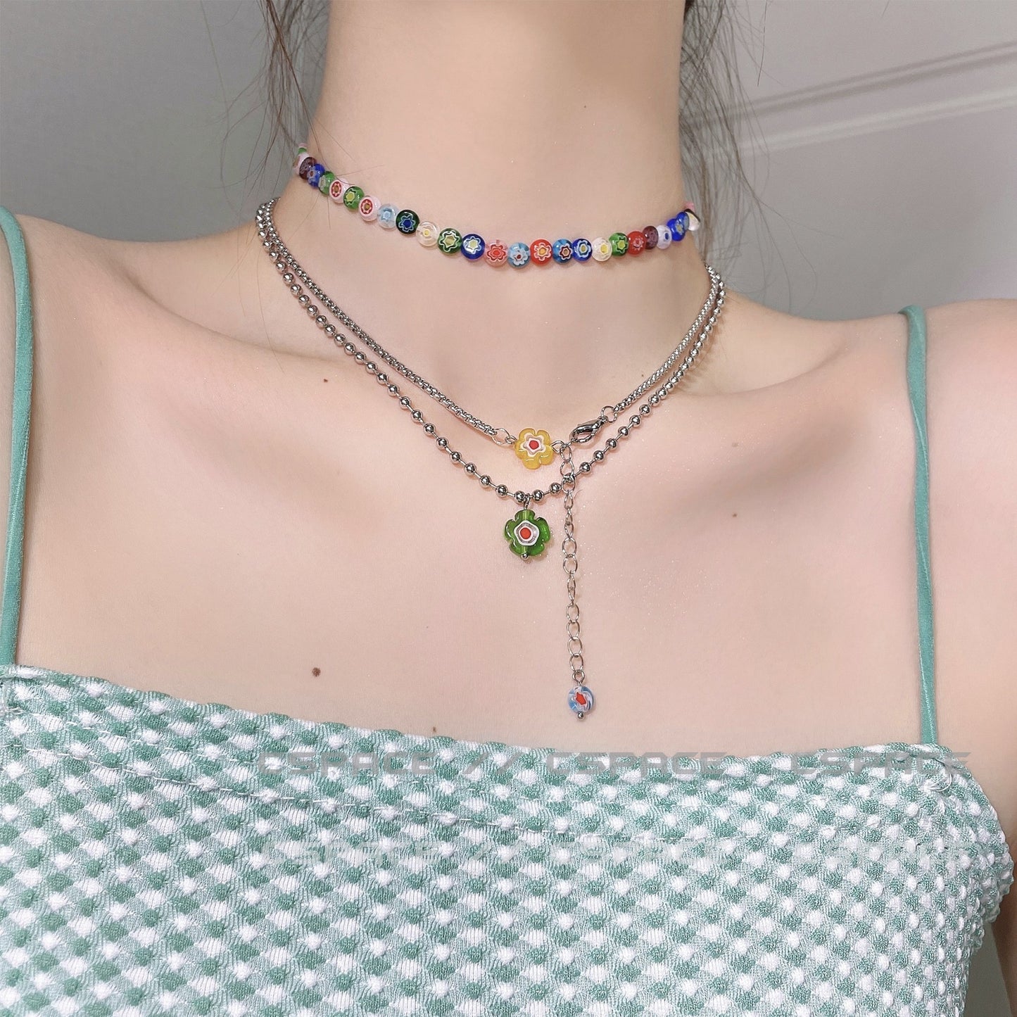 Collier clavicule en argent 925 avec petites fleurs colorées et perles pour femme