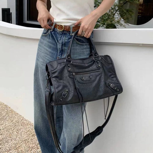 Large Capacity Single-shoulder Cross-body Rivet Locomotive Bag