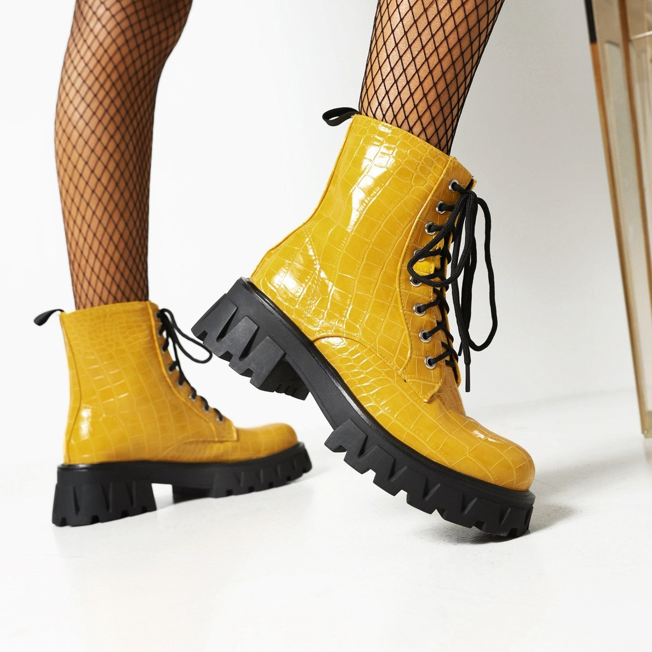 Autumn And Winter Martin Boots Female Bright Leather Lace-up British Wind